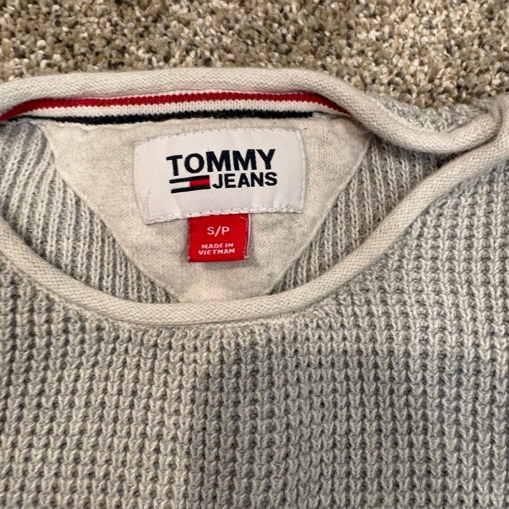Tommy Jean waffle knit long sleeve small - Picture 2 of 3